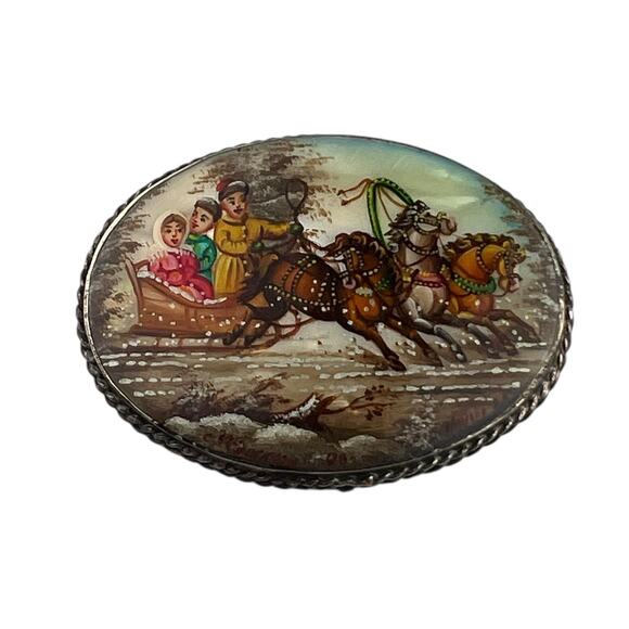 Vintage Russian Hand Painted Lacquer Oval Brooch Winter Scene Sleigh Ride - Picture 1 of 6
